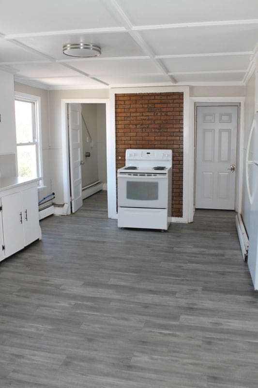 Building Photo - 20 Bellevue St