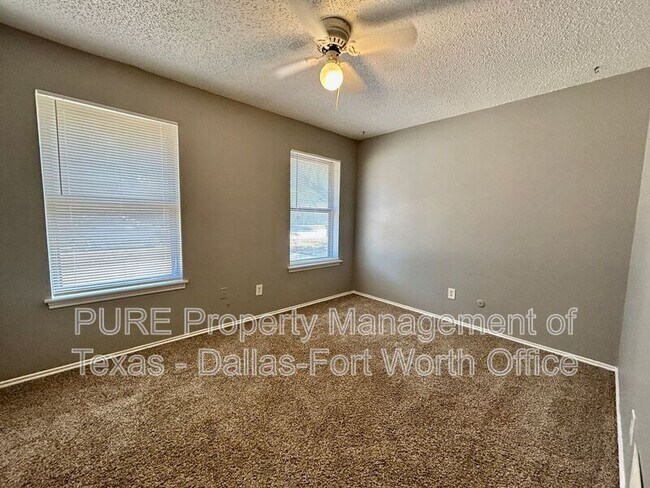 Building Photo - 4605 Menzer Rd