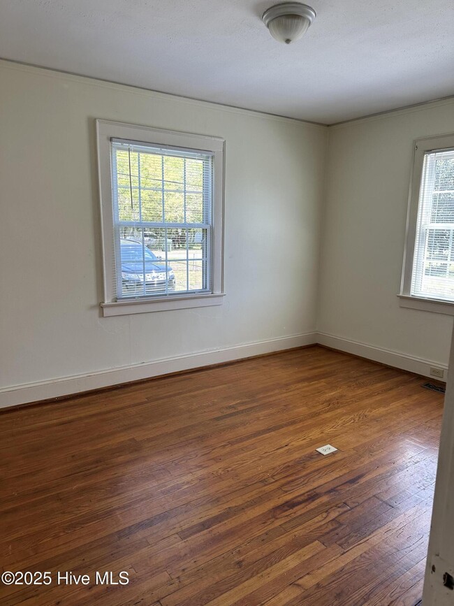 Building Photo - 2066 Burnett Blvd