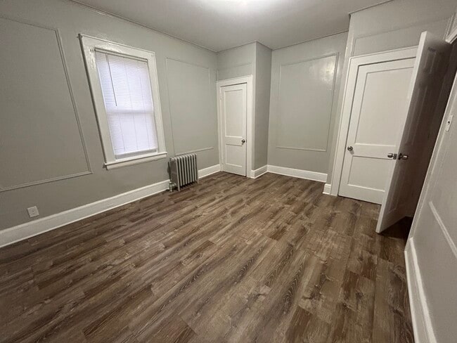 Building Photo - 100-102 Grand Ave