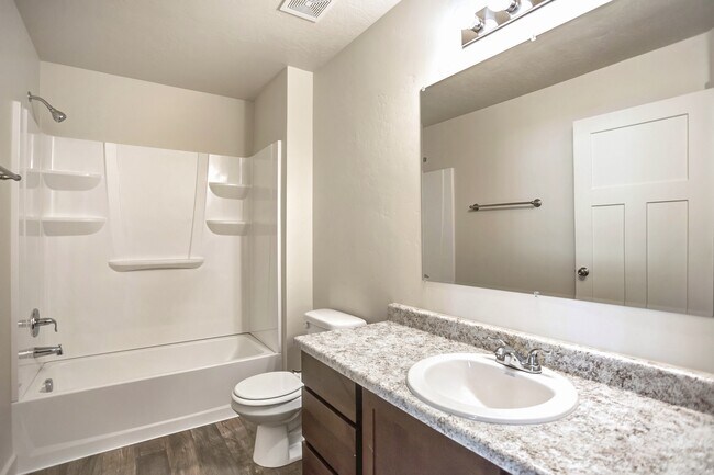 Building Photo - 5667 Island Ridge Dr