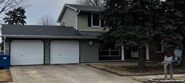 Building Photo - 760 Heritage Dr