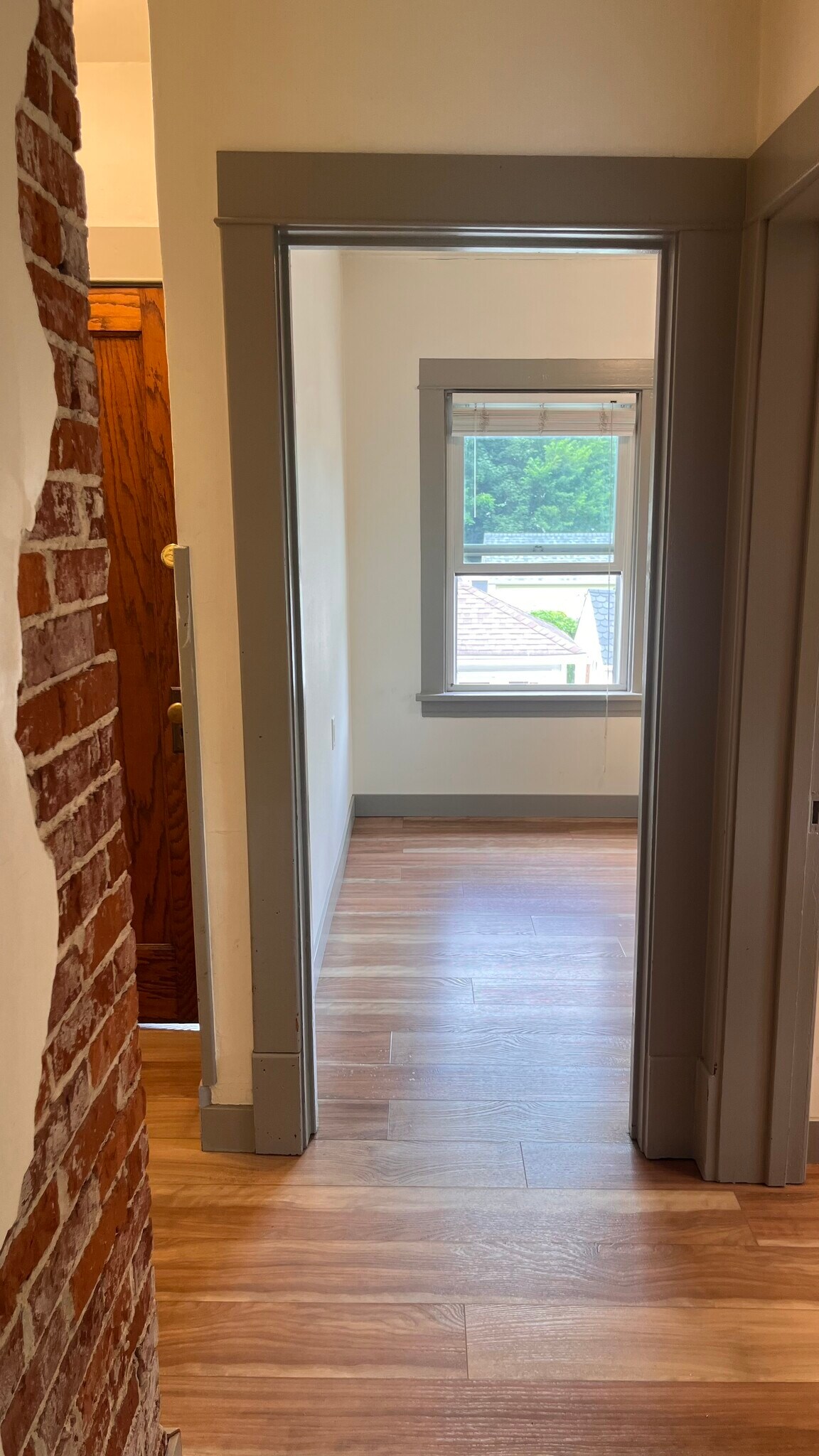 Building Photo - 7204 Elmwood Ave