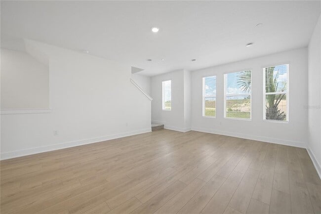 Building Photo - 15219 Hamlin Pk Dr