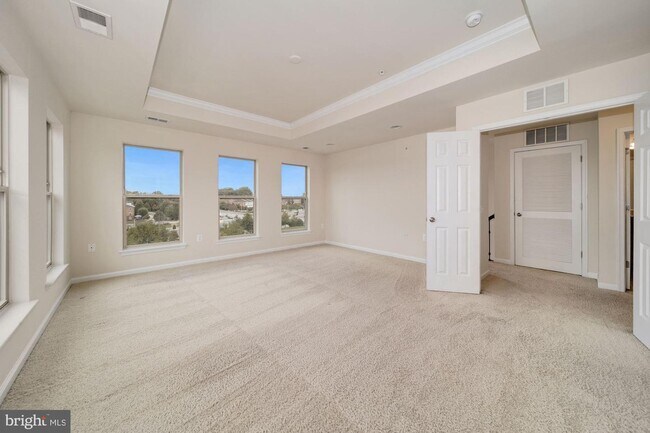 Building Photo - 540 Copley Pl