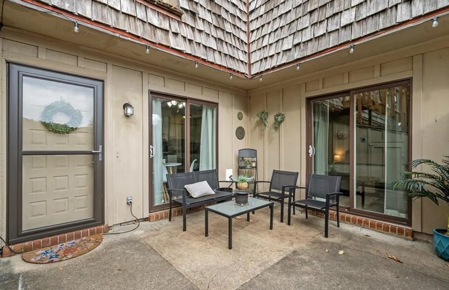 Building Photo - 1156 Ocean Pebbles Way