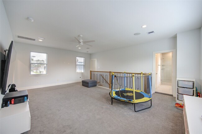 Building Photo - 1215 Bethlehem St