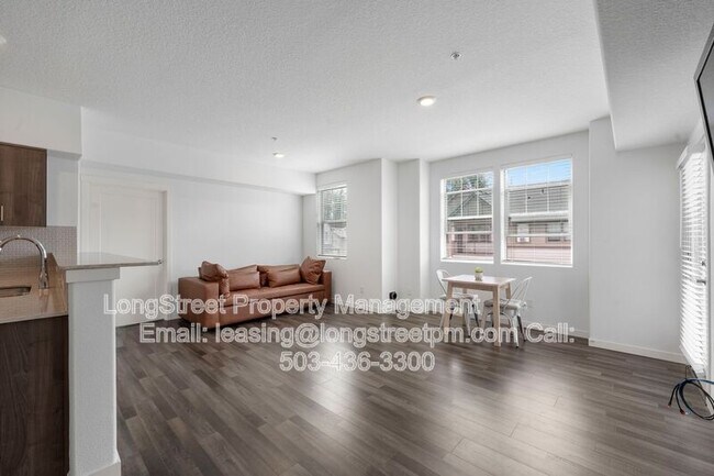 Building Photo - 17137 SW Appledale Rd