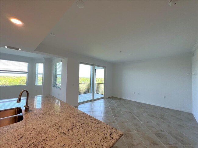 Building Photo - 14041 Heritage Landing Blvd