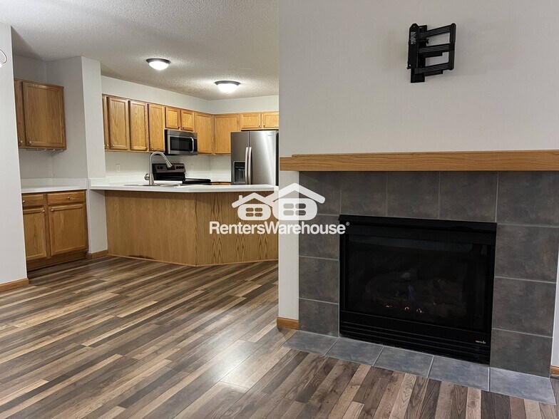 Building Photo - 17343 River Birch Ln S E