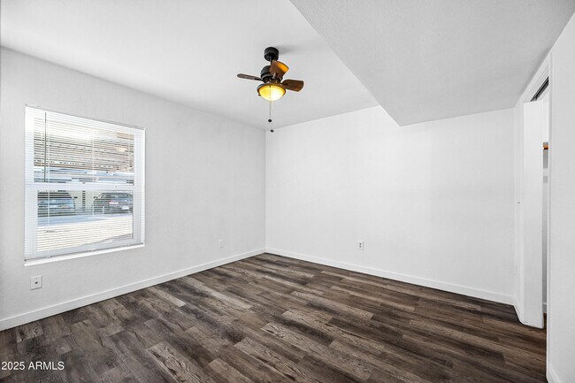 Building Photo - 503 W Pebble Beach Dr