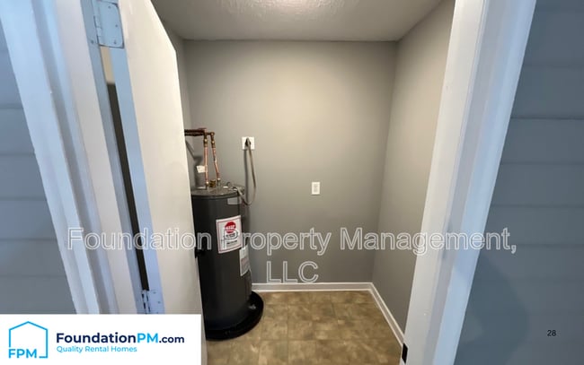 Building Photo - 5138 Chantilly Dr