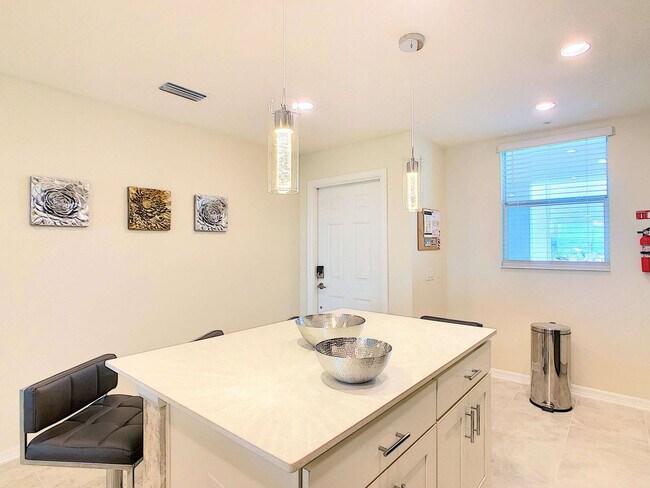 Building Photo - 3111 Paradox Cir
