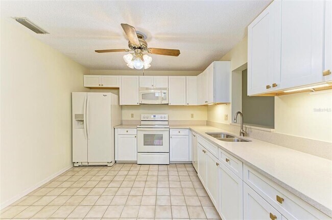 Building Photo - 5612 Ashton Lake Dr