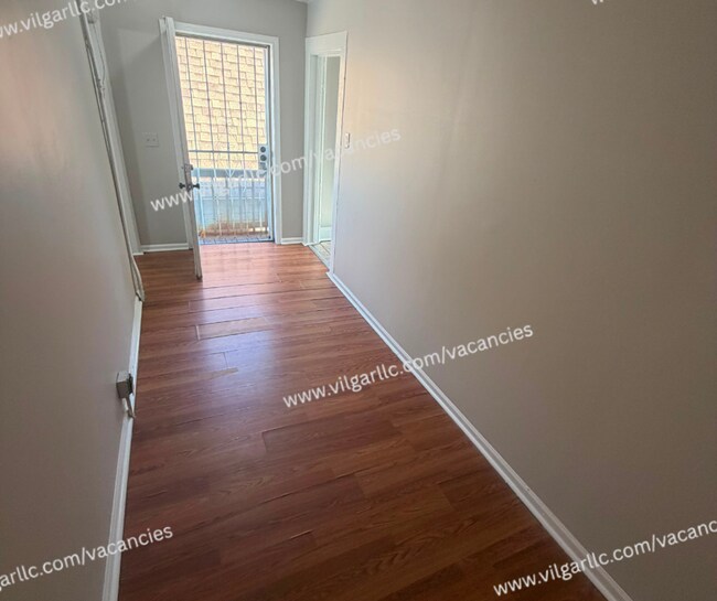 Building Photo - 5025 Tod Ave
