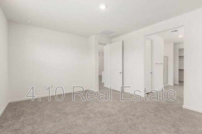 Building Photo - 35405 W Catalan St