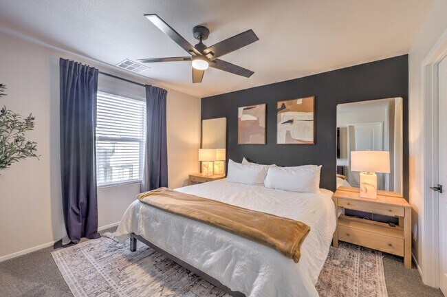 Building Photo - 4463 Honey Hls Ave