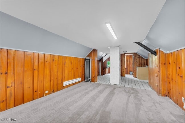 Building Photo - 913 Helmsdale Rd