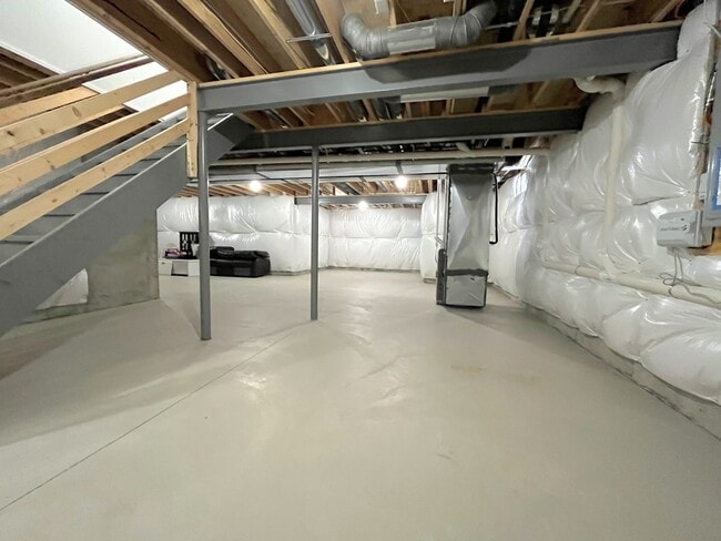 Building Photo - Stunning 4-Bed Single-Family Home For Rent in Amherst - Cherry Laurel Lane