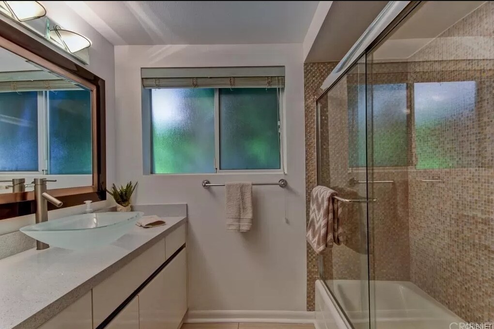 Building Photo - 4240 Fulton Ave