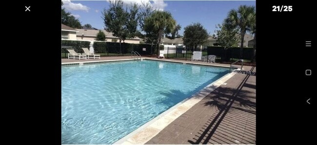 Building Photo - 2211 Pine Oaks Tr