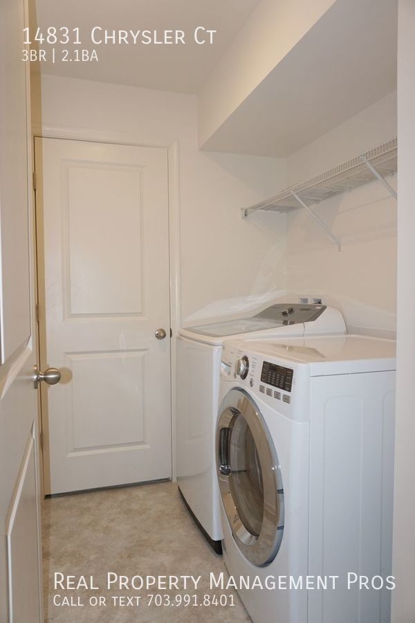 Building Photo - 14831 Chrysler Ct