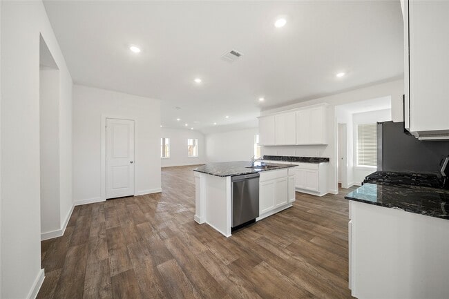 Building Photo - 6019 Jasper Hl Dr