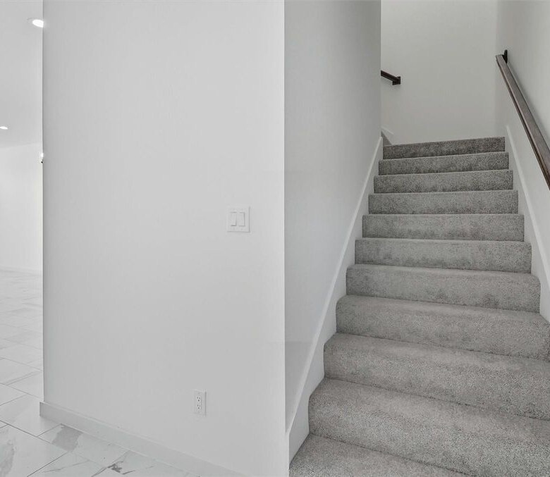 Building Photo - 2921 El Fenice Ln