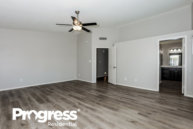Building Photo - 2745 E South Fork Dr