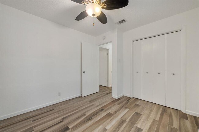 Building Photo - 9618 Sugar Hill Dr