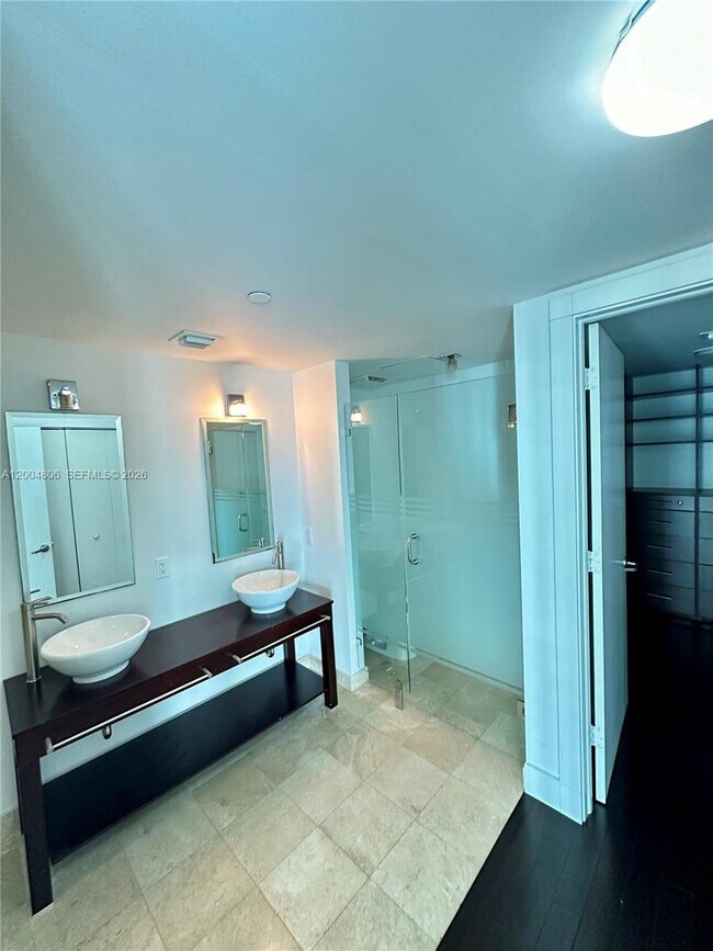 Building Photo - 350 S Miami Ave