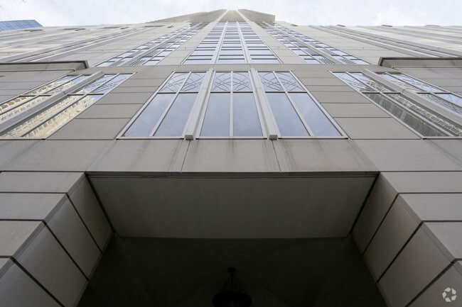 Building Photo - 55 E Erie St