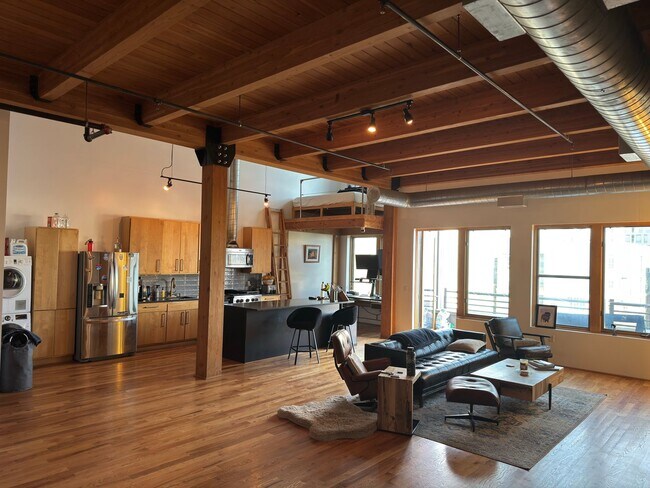 Building Photo - 2955 Inca St