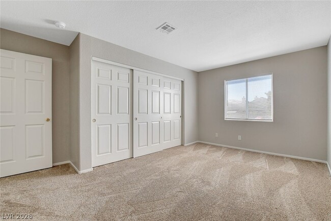 Building Photo - 2216 Benmore St