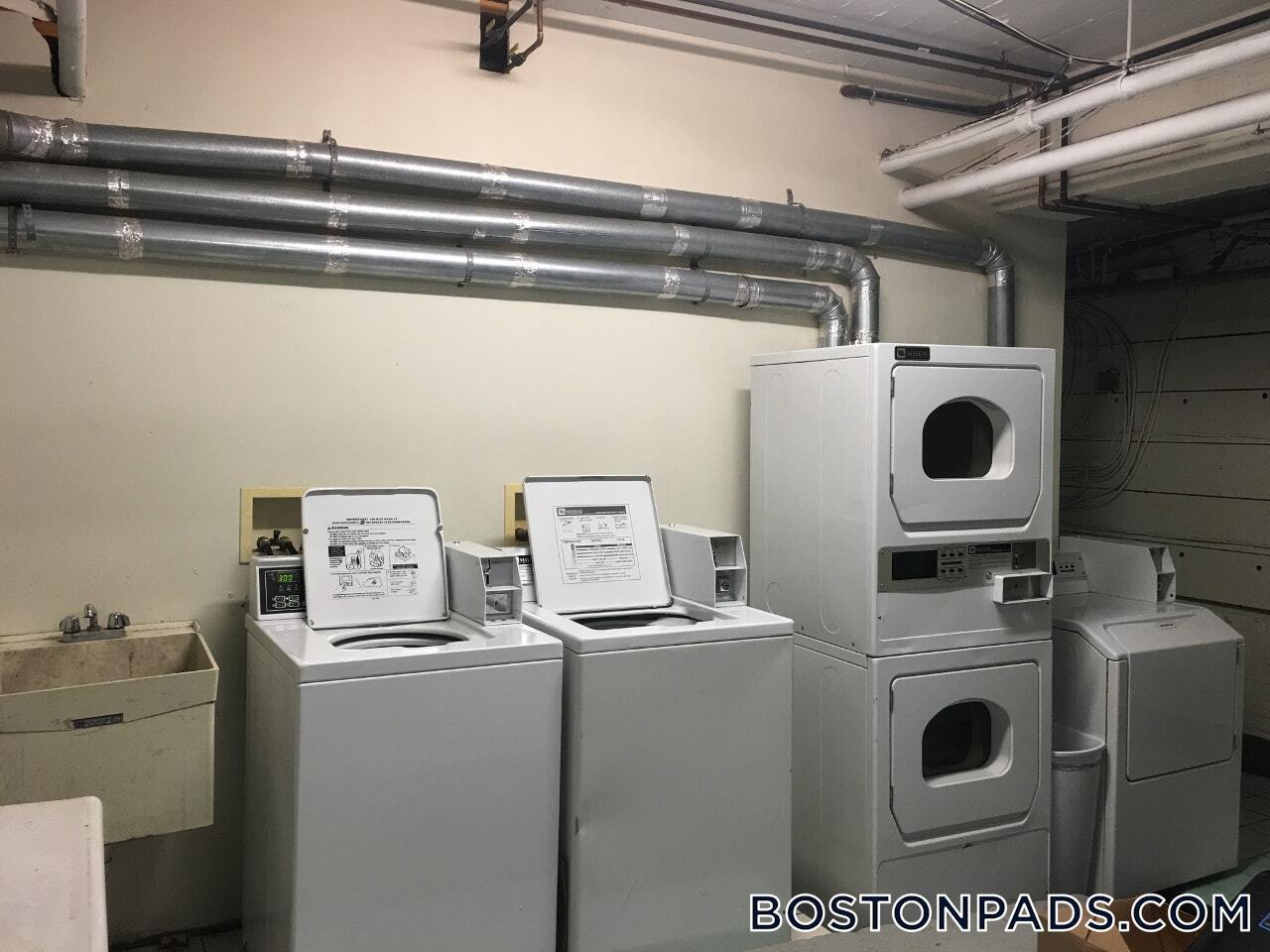 Building Photo - 115 St Stephen St