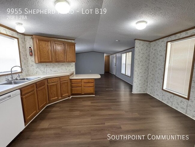 Building Photo - 9955 Shepherd Rd