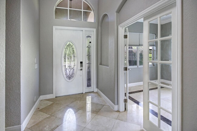 Building Photo - 12370 NW 78th Manor