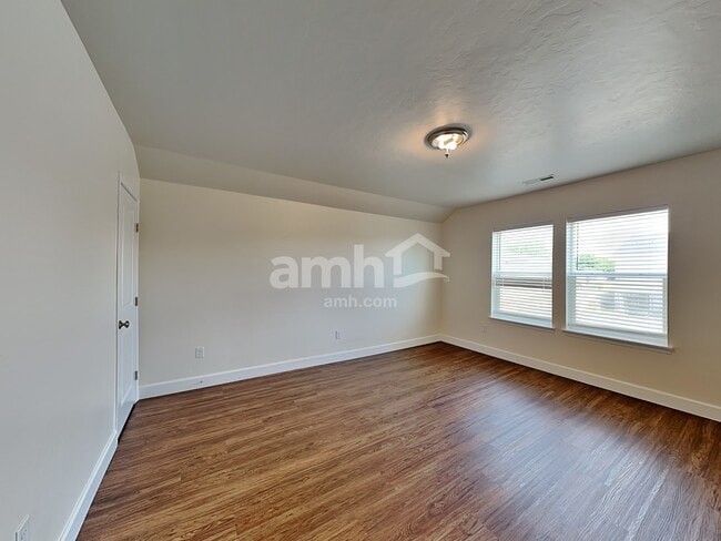 Building Photo - 3631 S Natural Wy