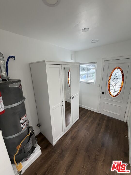 Building Photo - 120 N Ave 25