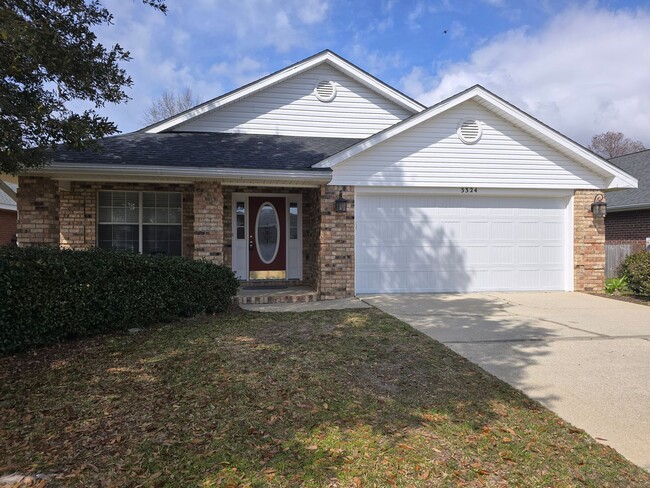 Primary Photo - Adorable 3/2 Stonebrook Patio Home