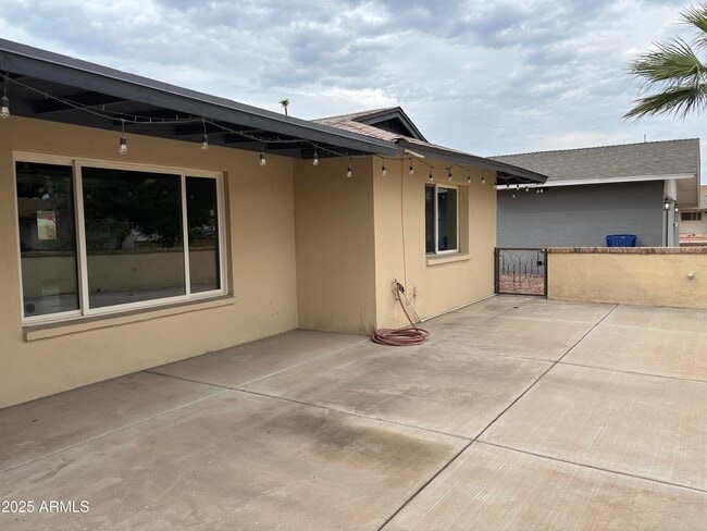 Building Photo - 4410 S Rita Ln