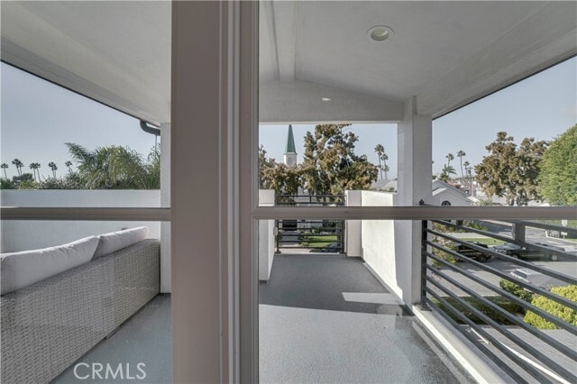 Building Photo - 608 Heliotrope Ave