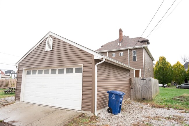 Detached Garage & Off-Street Parking - 432 Stoddart Ave