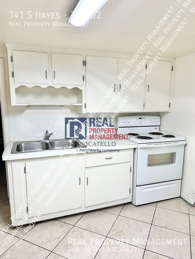 Building Photo - MOVE IN SPECIAL - 1 Bedroom 1 Bathroom Apa...