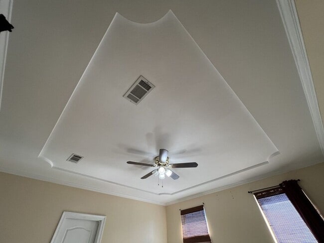 Building Photo - Corner-Lot Comfort in Zachary! — Spacious 3BR Home in Ravenwood Subdivision