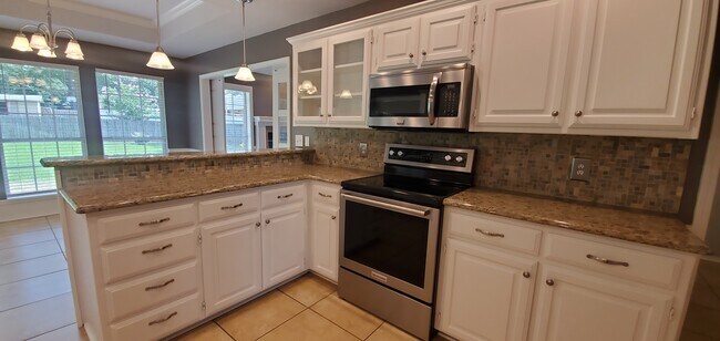 Building Photo - 18257 Springmill Ct