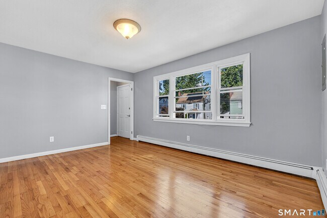 Building Photo - 509 Westfield Ave