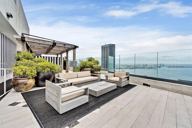 Building Photo - 1300 S Miami Ave