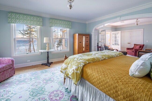 Building Photo - 9 Rockcraft