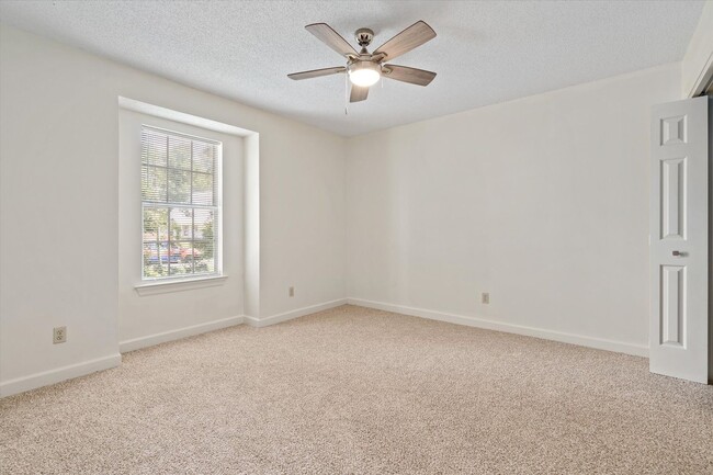 Building Photo - UPCOMING LISTING IN LAKE FOREST SUBDIVISION